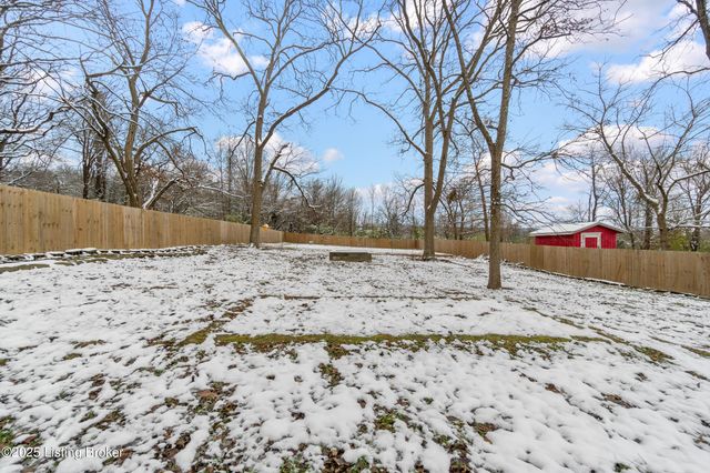 2110 Palatka Rd, Louisville, KY 40214