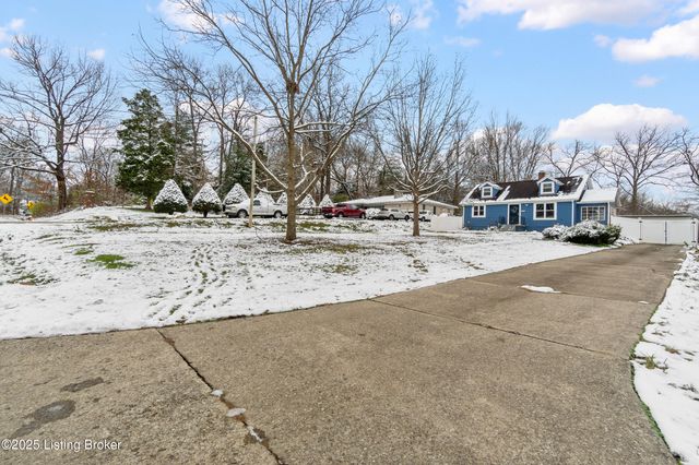 2110 Palatka Rd, Louisville, KY 40214