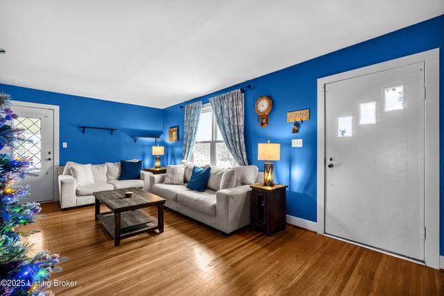 2110 Palatka Rd, Louisville, KY 40214