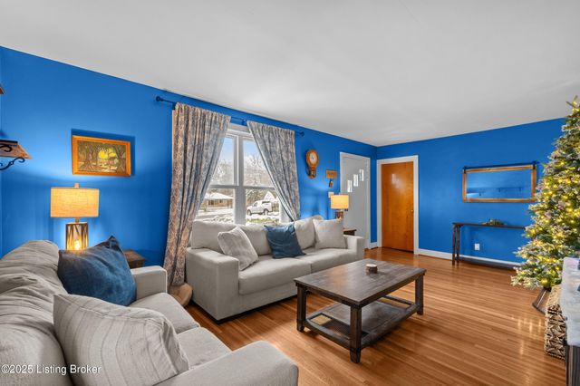 2110 Palatka Rd, Louisville, KY 40214