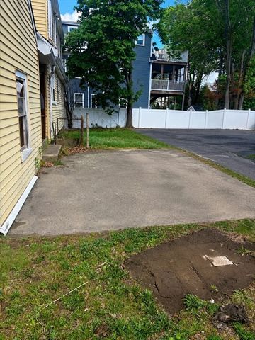 7 Lorette St, Boston, MA 02132