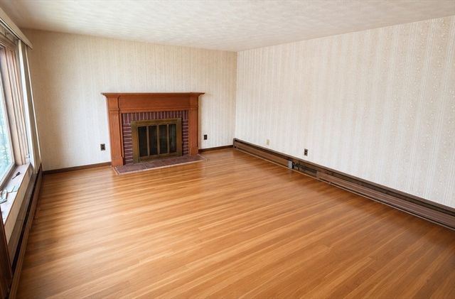 7 Lorette St, Boston, MA 02132