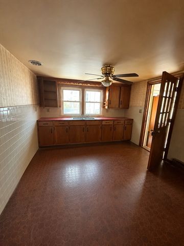 7 Lorette St, Boston, MA 02132