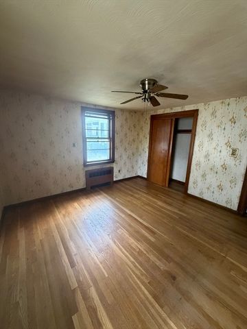 7 Lorette St, Boston, MA 02132