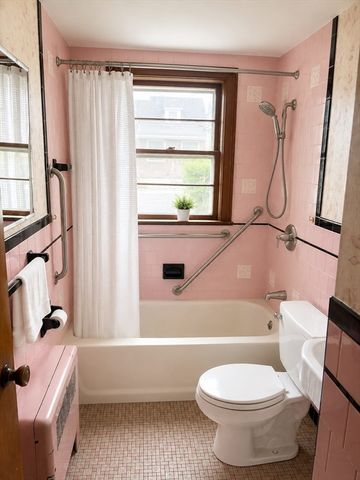 7 Lorette St, Boston, MA 02132