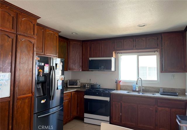 5607 S Normandie Avenue S, Los Angeles, CA 90037