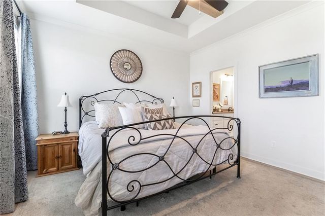 3116 SW Arbor Tree Drive, Lee's Summit, MO 64082