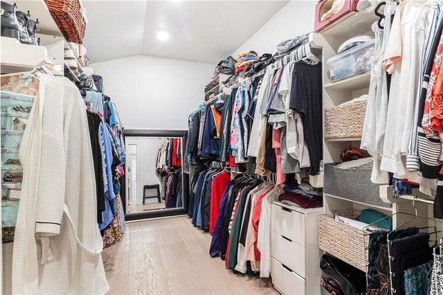 3116 SW Arbor Tree Drive, Lee's Summit, MO 64082