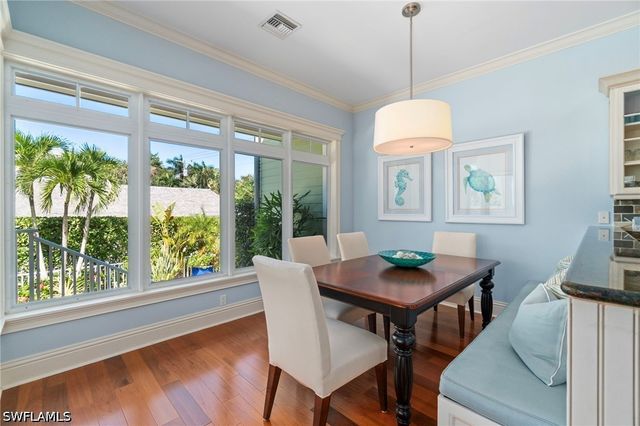 645 Broad AVE S, Naples, FL 34102