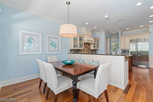 645 Broad AVE S, Naples, FL 34102
