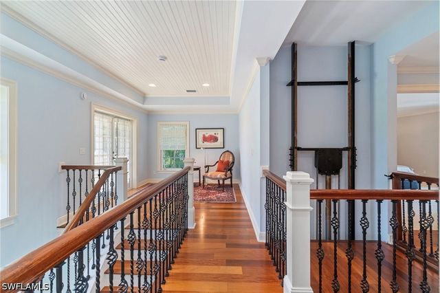 645 Broad AVE S, Naples, FL 34102