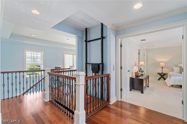 645 Broad AVE S, Naples, FL 34102