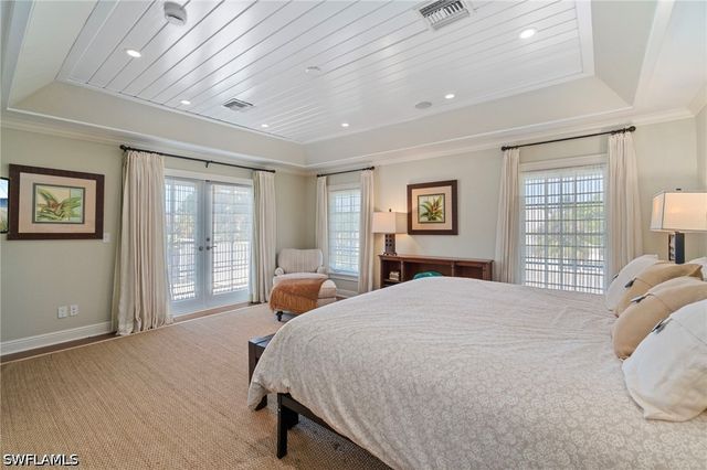 645 Broad AVE S, Naples, FL 34102