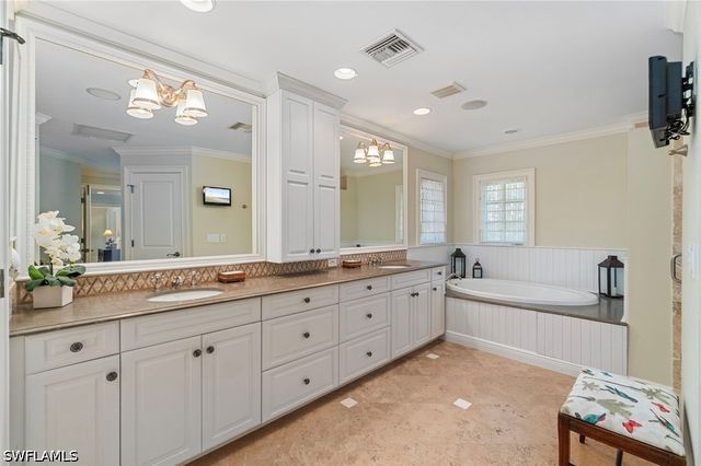 645 Broad AVE S, Naples, FL 34102