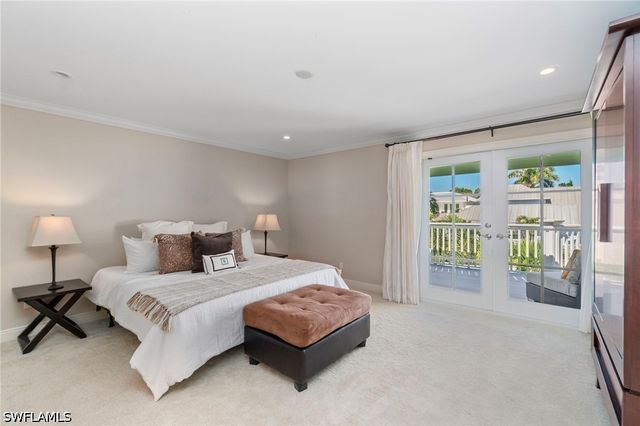645 Broad AVE S, Naples, FL 34102