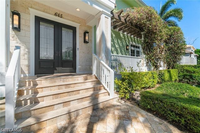645 Broad AVE S, Naples, FL 34102