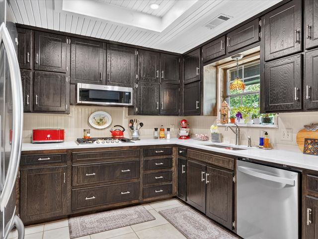 2501 New Haven Court, Bedford, TX 76022