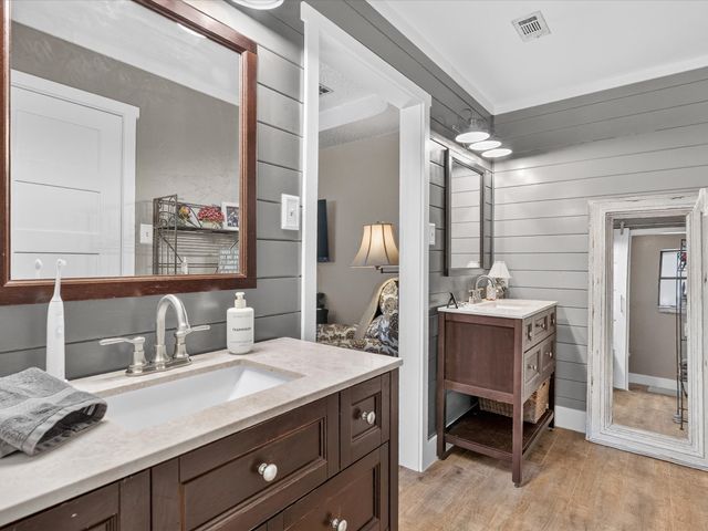 2501 New Haven Court, Bedford, TX 76022