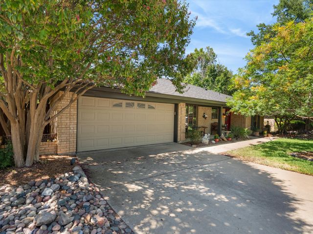 2501 New Haven Court, Bedford, TX 76022