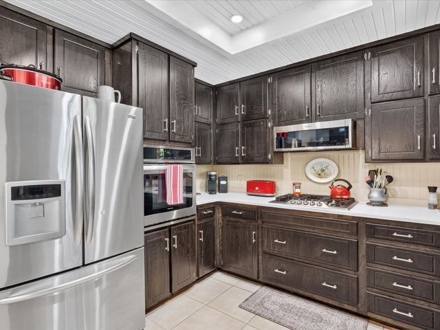 2501 New Haven Court, Bedford, TX 76022