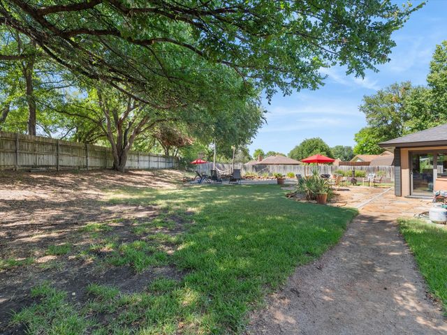 2501 New Haven Court, Bedford, TX 76022