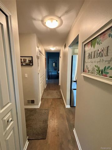 46991 Hidden River Circle N, Canton Charter Township, MI 48188