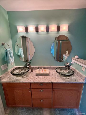 46991 Hidden River Circle N, Canton Charter Township, MI 48188