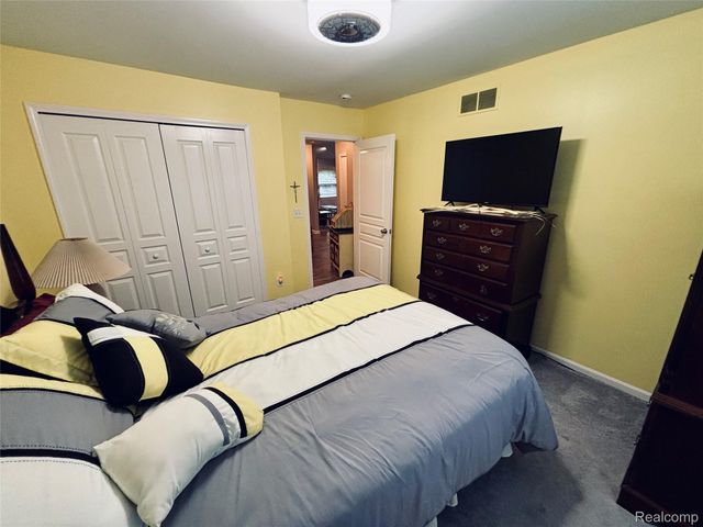 46991 Hidden River Circle N, Canton Charter Township, MI 48188