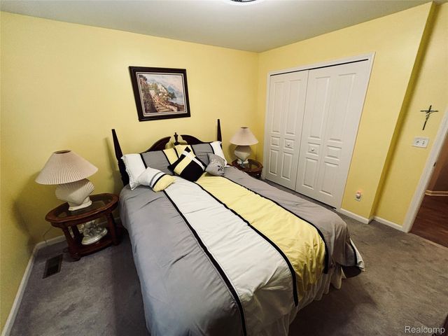 46991 Hidden River Circle N, Canton Charter Township, MI 48188