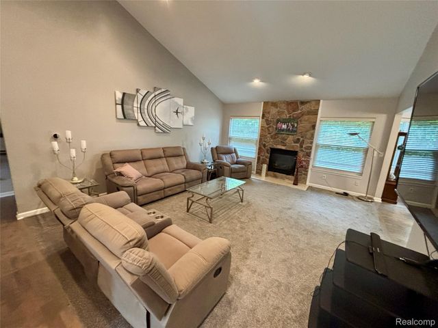 46991 Hidden River Circle N, Canton Charter Township, MI 48188