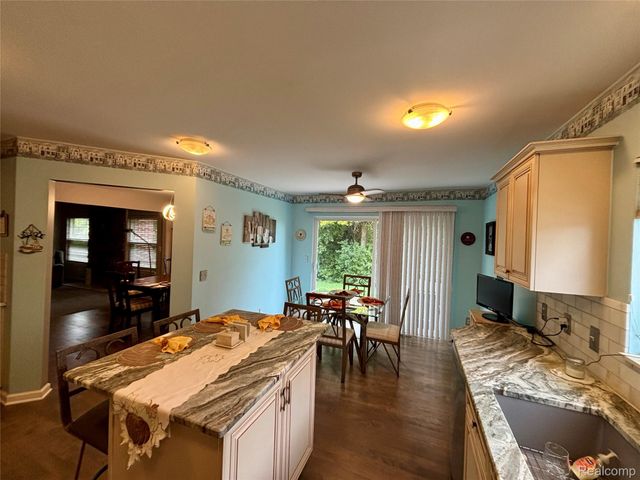 46991 Hidden River Circle N, Canton Charter Township, MI 48188