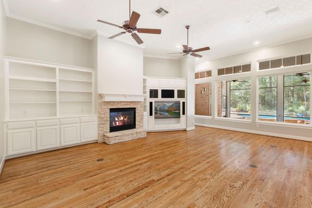 10857 Lake Forest Drive, Conroe, TX 77384