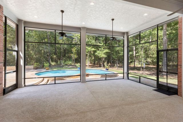 10857 Lake Forest Drive, Conroe, TX 77384