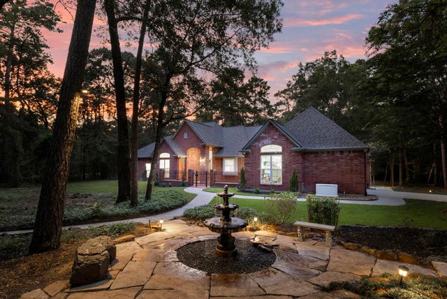 10857 Lake Forest Drive, Conroe, TX 77384