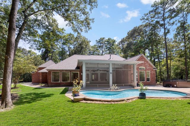 10857 Lake Forest Drive, Conroe, TX 77384