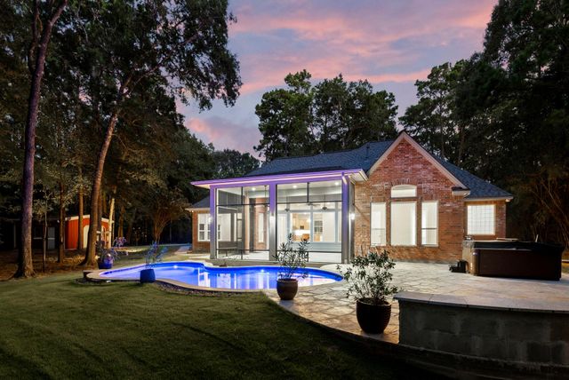 10857 Lake Forest Drive, Conroe, TX 77384
