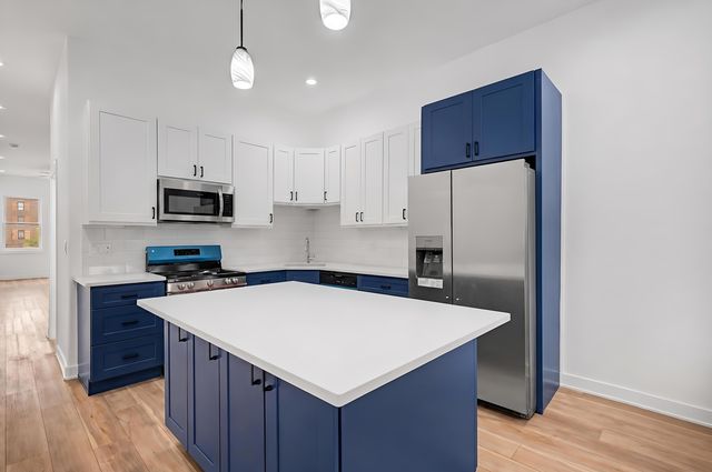 5702 S Wabash Avenue, Chicago, IL 60637