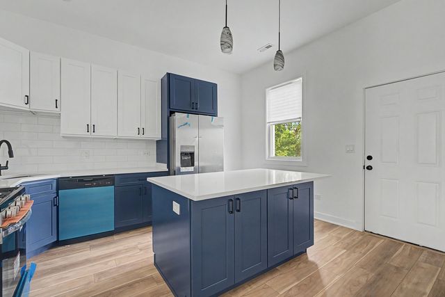 5702 S Wabash Avenue, Chicago, IL 60637