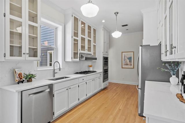 1403 W WATROUS AVENUE, Tampa, FL 33606