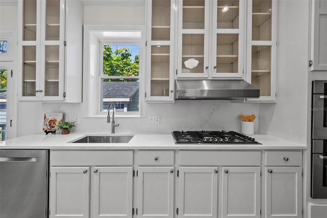 1403 W WATROUS AVENUE, Tampa, FL 33606