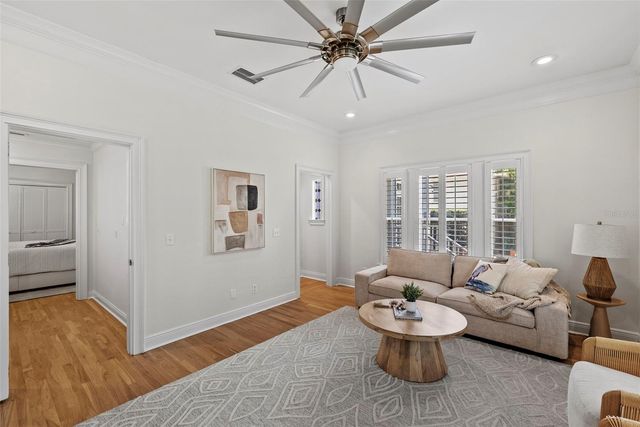 1403 W WATROUS AVENUE, Tampa, FL 33606