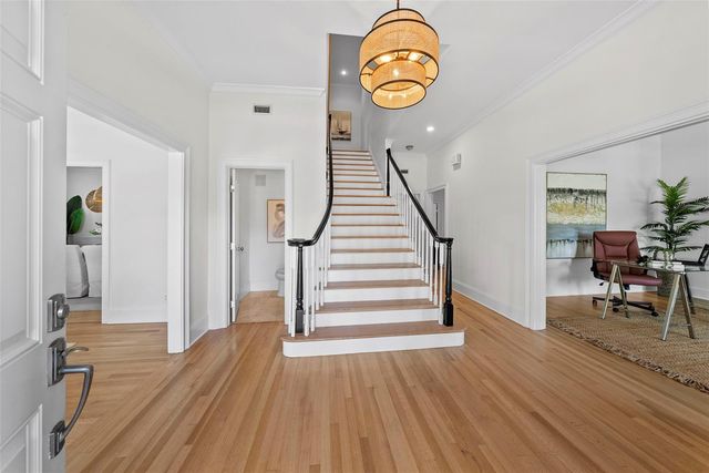 1403 W WATROUS AVENUE, Tampa, FL 33606