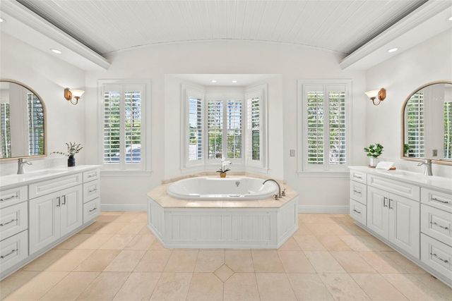 1403 W WATROUS AVENUE, Tampa, FL 33606