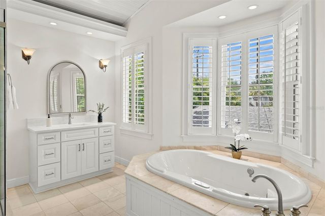 1403 W WATROUS AVENUE, Tampa, FL 33606