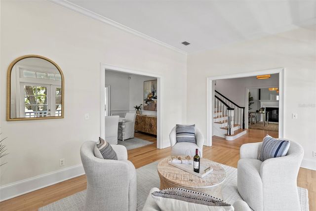 1403 W WATROUS AVENUE, Tampa, FL 33606