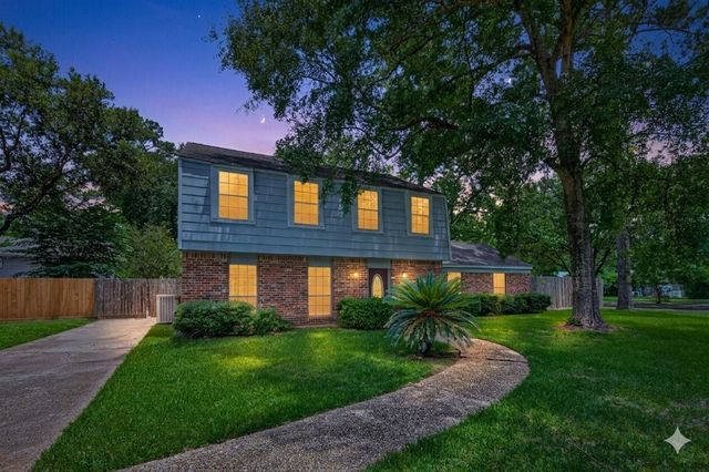 2239 Parkdale Drive, Houston, TX 77339