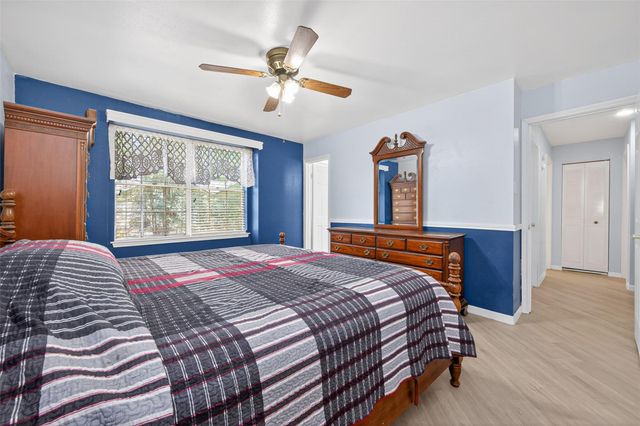 2239 Parkdale Drive, Houston, TX 77339