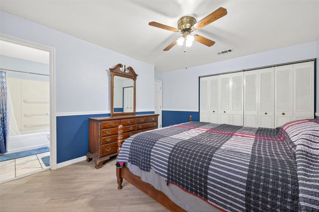 2239 Parkdale Drive, Houston, TX 77339