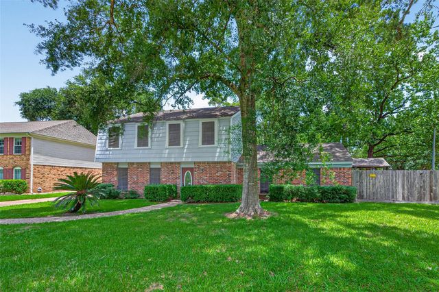 2239 Parkdale Drive, Houston, TX 77339