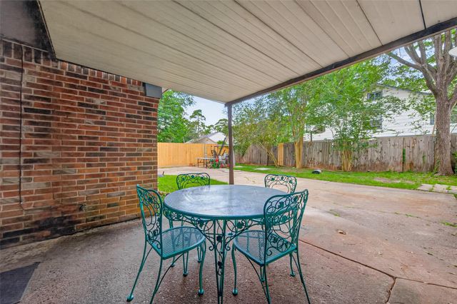 2239 Parkdale Drive, Houston, TX 77339